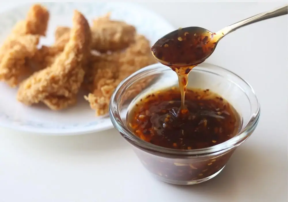 Quick & Simple Hot Honey Sauce Recipe Fit for Every Dish 5 Hot-Honey-Sauce-in-Fried-Chicken