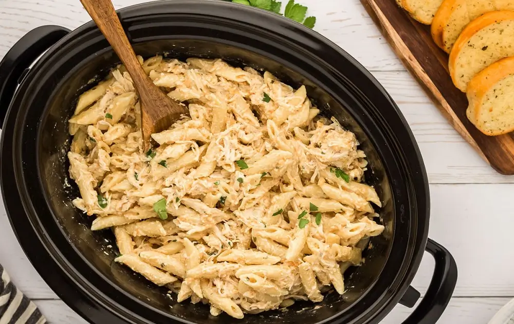 Why-You’ll-Love-This-Crockpot-Garlic-Parmesan-Chicken-Pasta